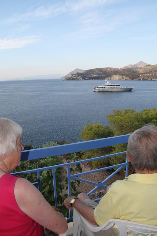 Kavos Bay Seafront Hotel Agia Marina  ภายนอก รูปภาพ