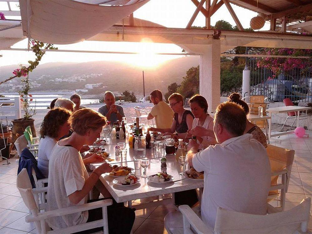 Kavos Bay Seafront Hotel Agia Marina  ภายนอก รูปภาพ