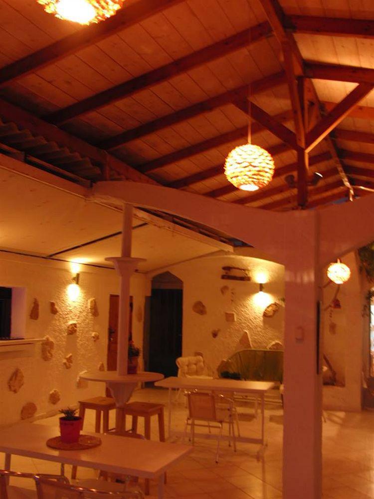 Kavos Bay Seafront Hotel Agia Marina  ภายนอก รูปภาพ