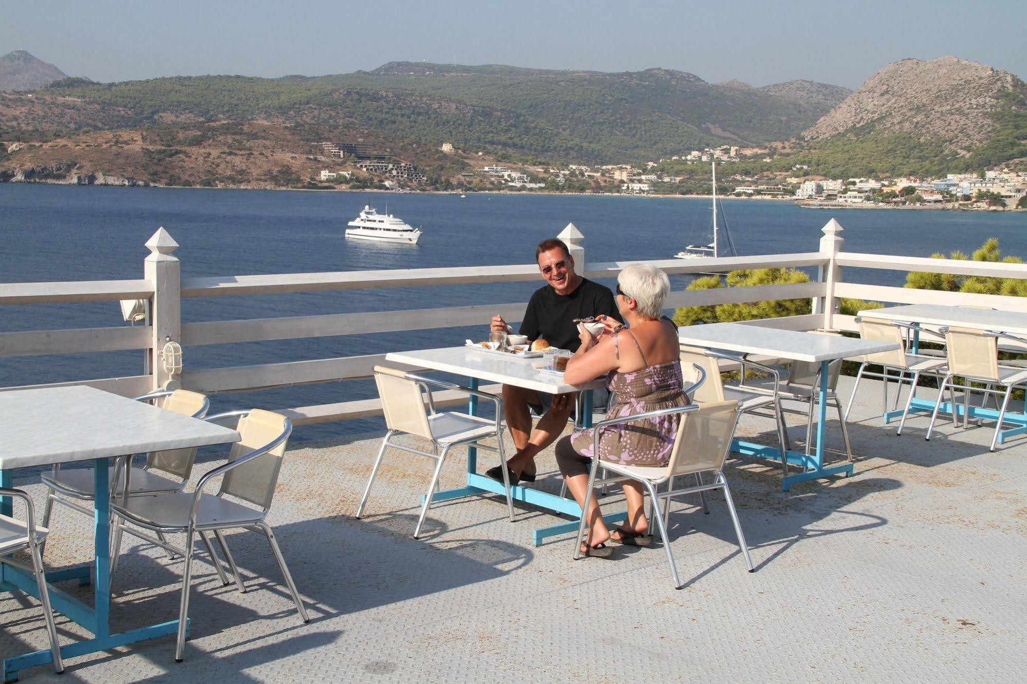 Kavos Bay Seafront Hotel Agia Marina  ภายนอก รูปภาพ
