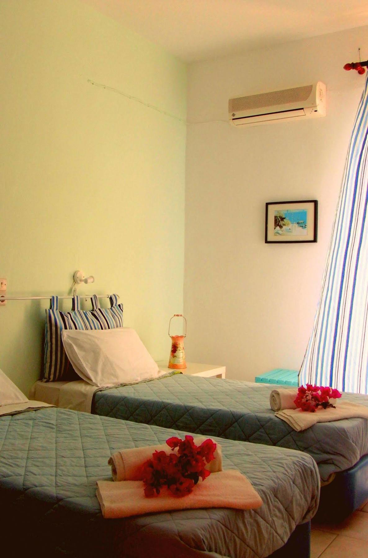 Kavos Bay Seafront Hotel Agia Marina  ภายนอก รูปภาพ