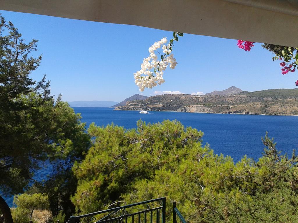 Kavos Bay Seafront Hotel Agia Marina  ภายนอก รูปภาพ